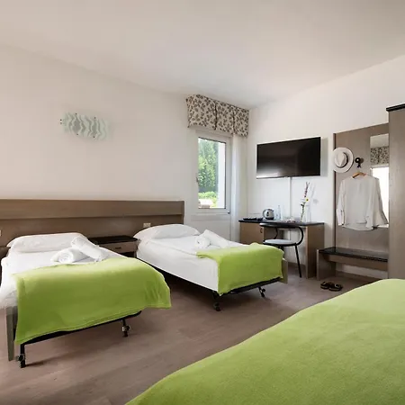 Hotel Scoiattolo Baselga di Pinè Buitenkant foto